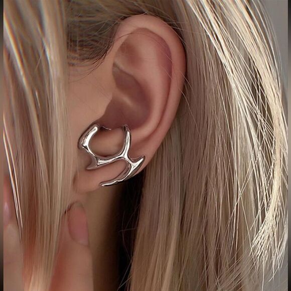 Free People Jewelry - Bohemian stud earrings A1006
